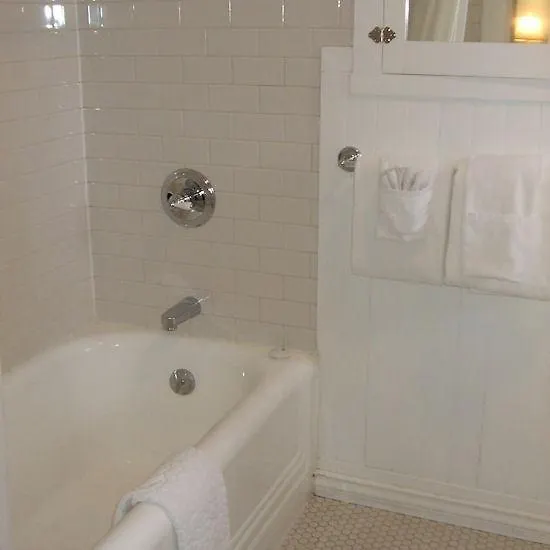 ** Hotel Rosewood Inn Victoria Kanada