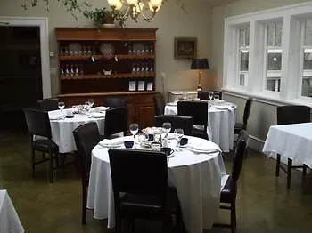 Rosewood Inn Victoria 2*,  Kanada