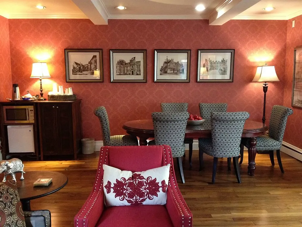 Rosewood Inn Victoria 2*,